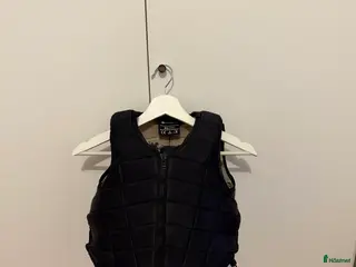 Säkerhetsvästar ryttarutrustning till salu: Racesafe ridväst - Annons 1