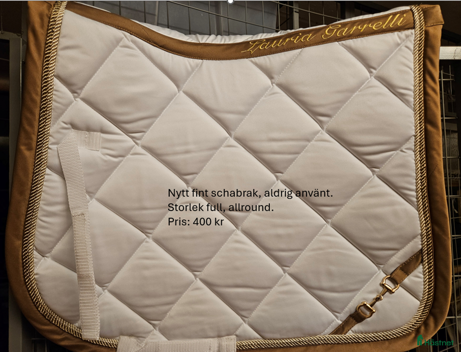 Schabrak & Vojlockar hästutrustning till salu: Flera schabrak säljes, olika märken i Lerum - Annons 1