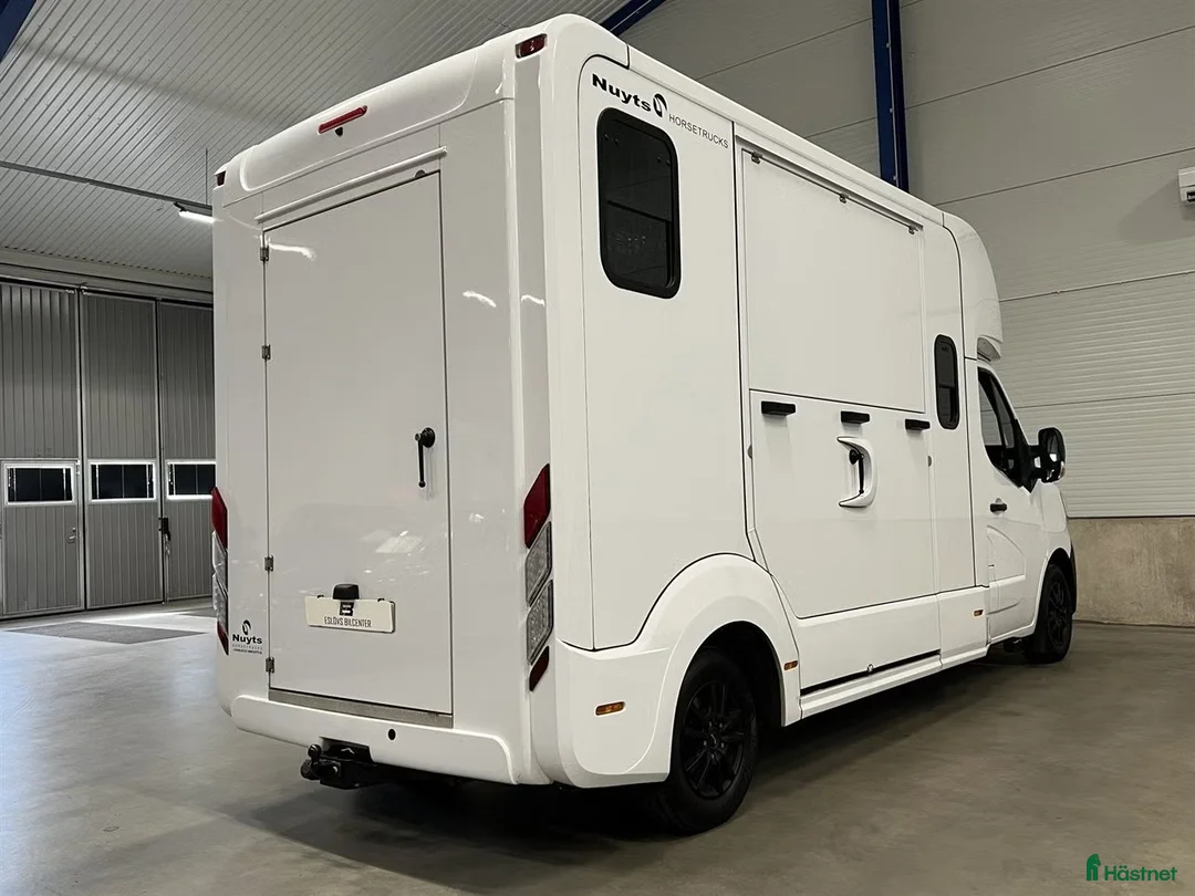 Hästlastbilar  fordon & transport till salu: Renault Master 2.3 dCi 163 HK / Nuyts / 5-Sits /  - Annons 2