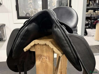 Sadlar hästutrustning till salu: Kemnevall dr Isaac i Tranås - Annons 15