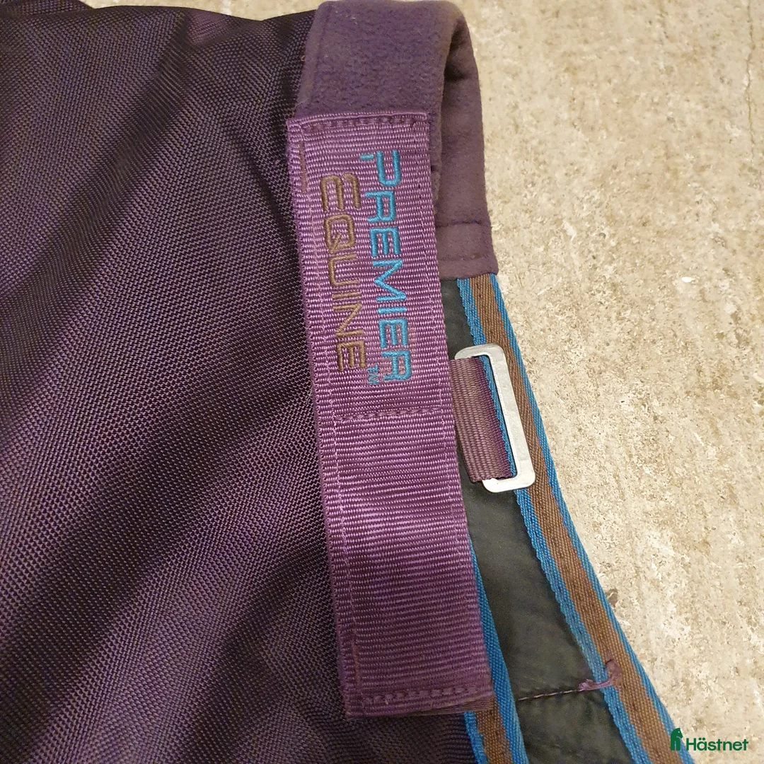 Täcken hästutrustning till salu: Premier Equine Titan 200g 6.3/140-145 i Tranås - Annons 4