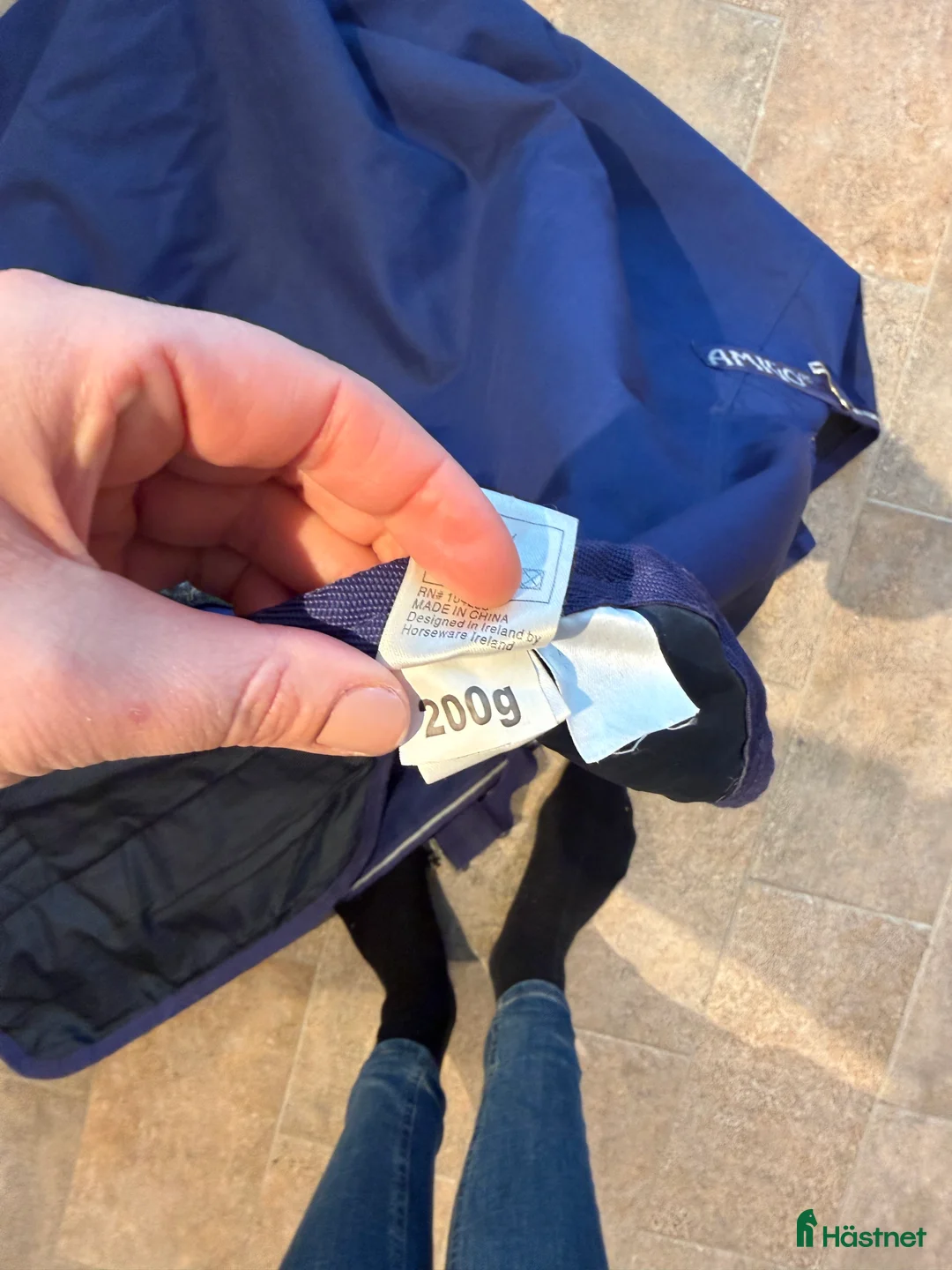 Täcken hästutrustning till salu: Amigo regntäcke med hals 200 g - Annons 2