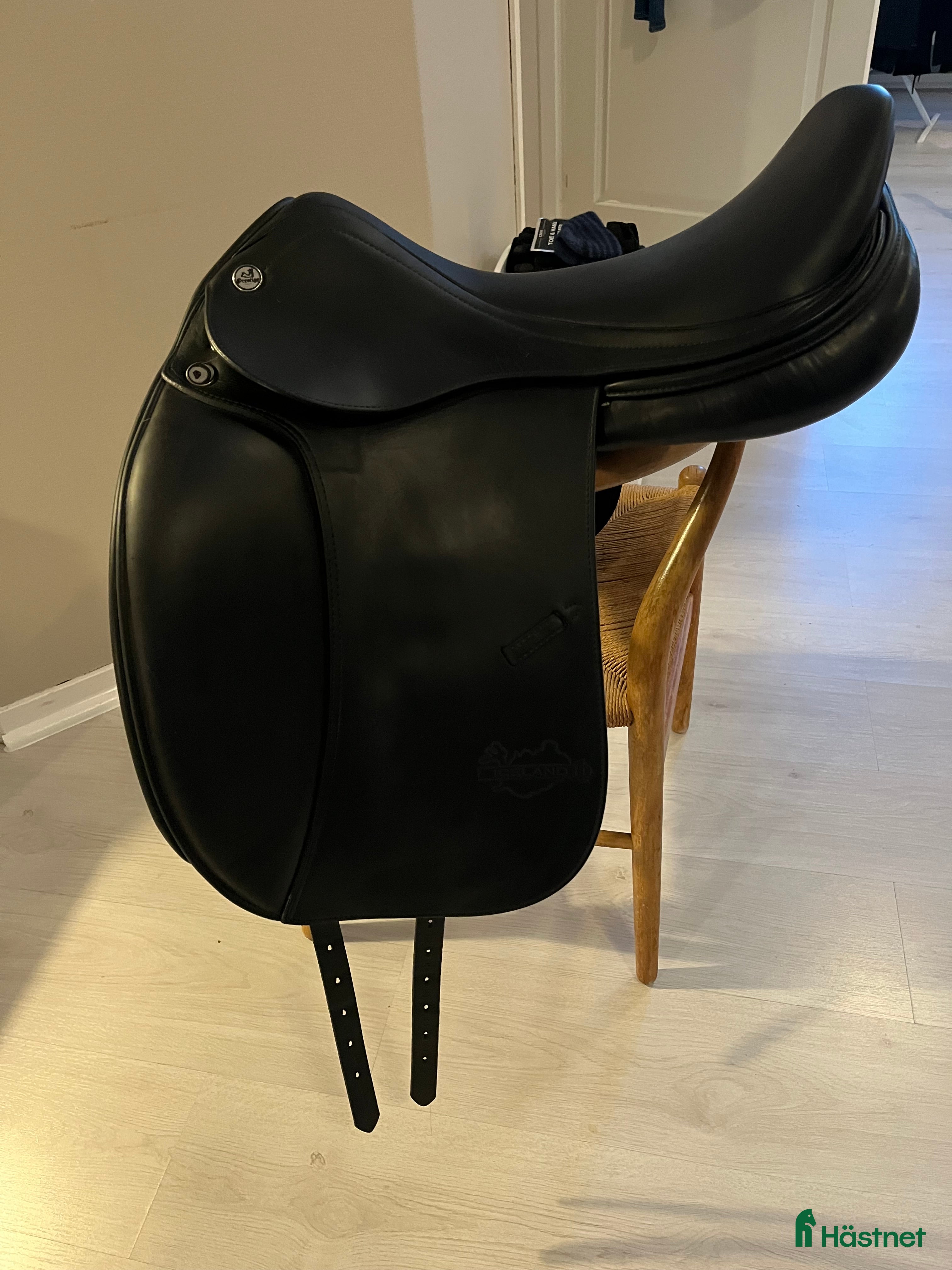 Sadlar hästutrustning till salu: Prestige D1 iceland i Kolbäck - Annons 1