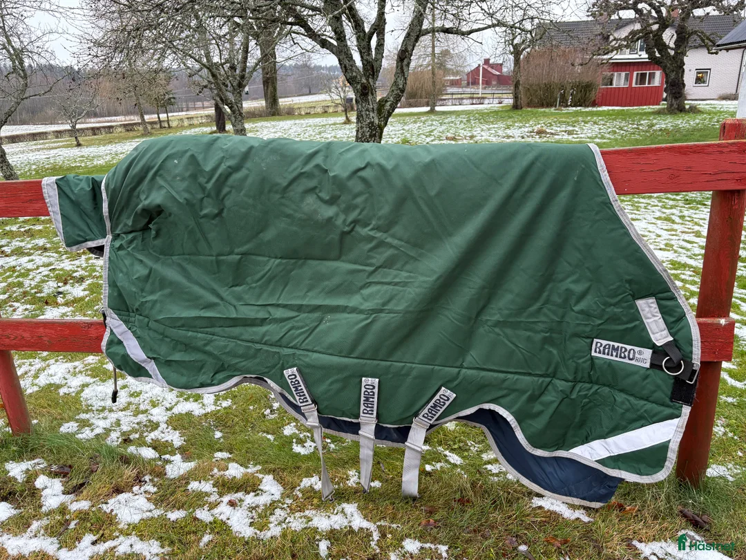 Täcken hästutrustning till salu: Horseware Rambo, 130 cm i Malmköping - Annons 5