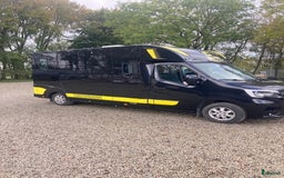 Hästlastbilar  fordon & transport till salu: Theault hästlastbil med sängar, b-körkort i Flyinge - Annons 1