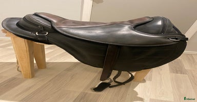 Sadlar hästutrustning till salu i Motala - Annons 5