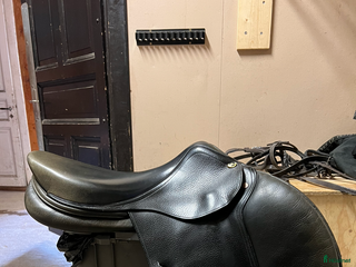 Sadlar hästutrustning till salu: Hoppsadel från Ordo Equester i Västra Frölunda - Annons 1