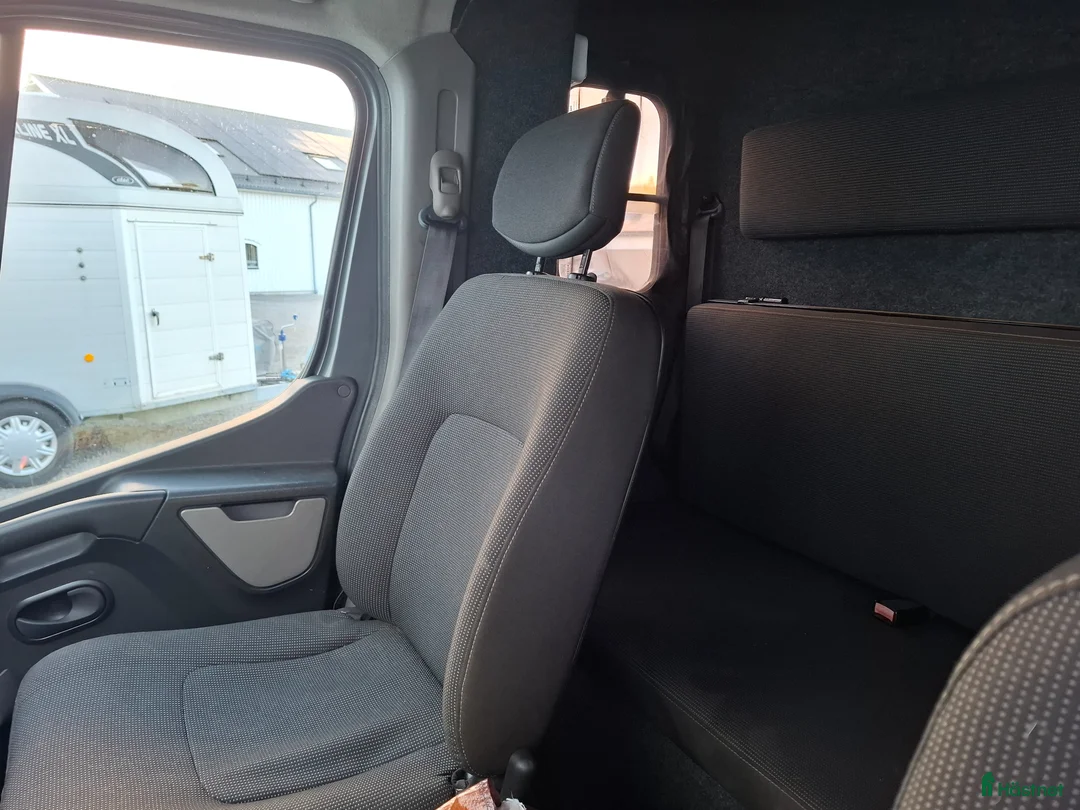 Hästlastbilar  fordon & transport till salu: B-kortare med lågt miltal och hög lastvikt - Annons 12