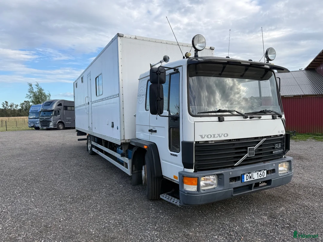 Hästlastbilar  fordon & transport till salu: Volvo hästlastbil - Annons 2