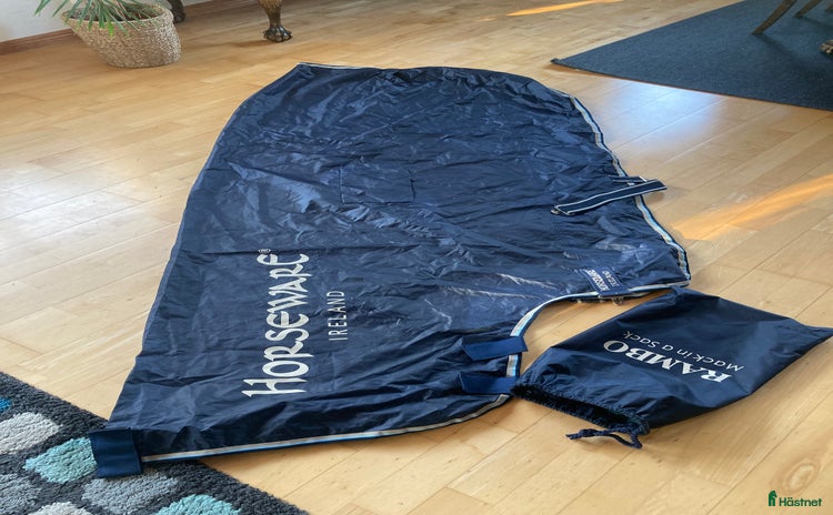 Täcken hästutrustning till salu i Onsala - Annons 19