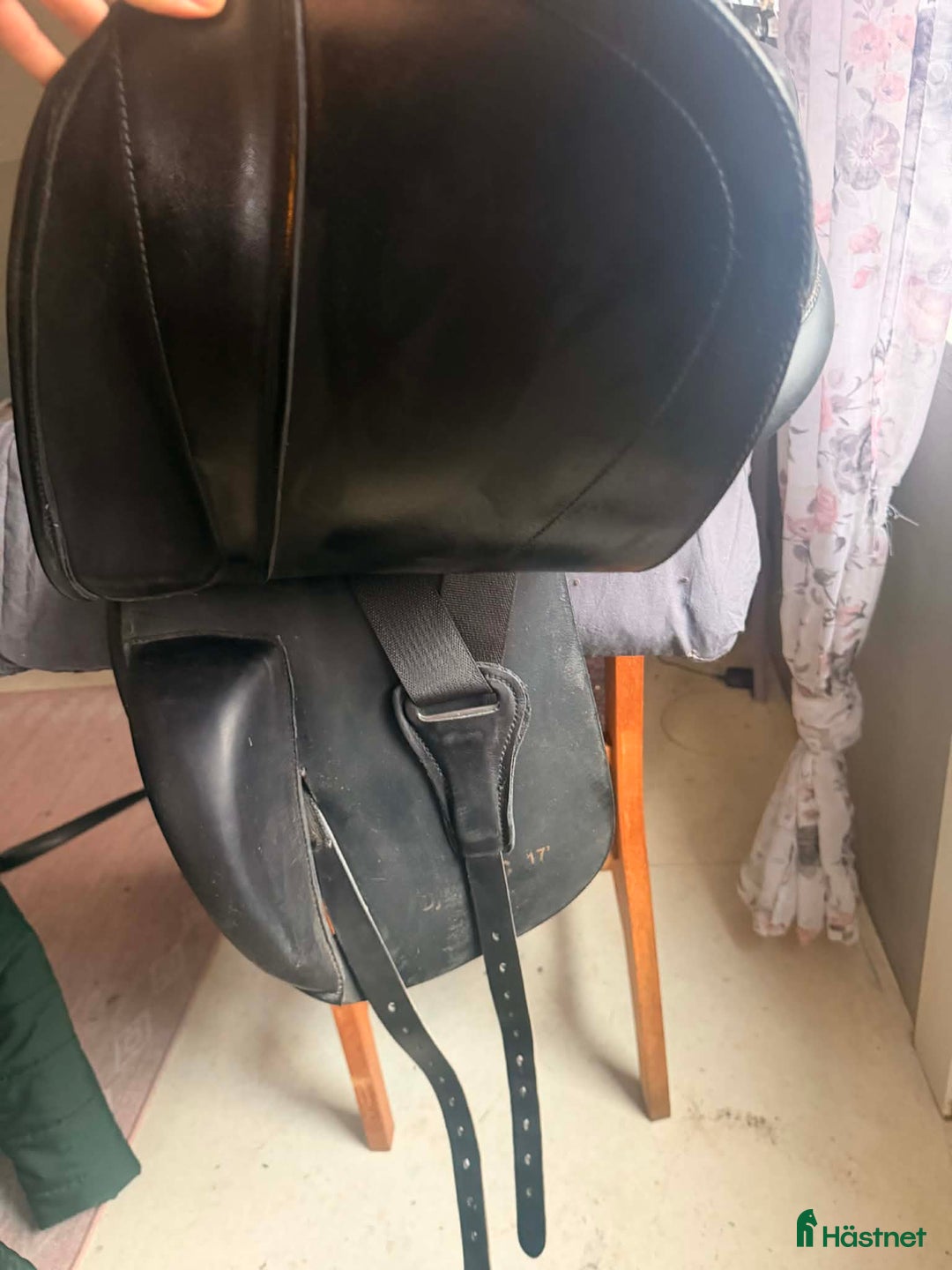 Sadlar hästutrustning till salu: Töltrider Djupur 17' i Söderala - Annons 5