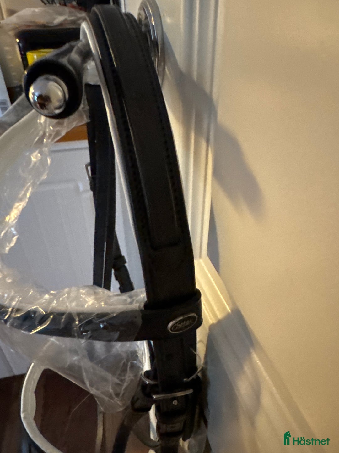 Träns hästutrustning till salu: Chetak träns i svart läder i Torsåker - Annons 3