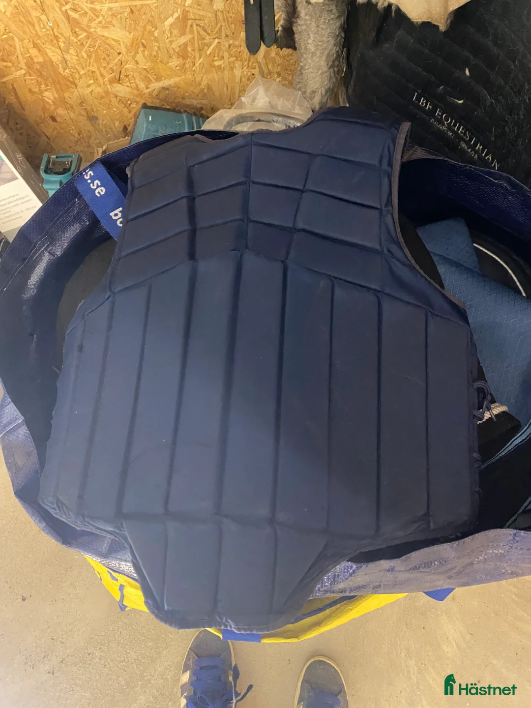 Säkerhetsvästar ryttarutrustning till salu: Snygg Säkerhetsväst i Vetlanda - Annons 3