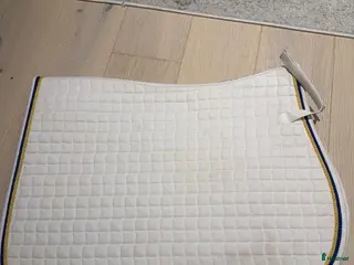 Schabrak & Vojlockar hästutrustning Vitt tävlingsschabrak - Annons 3