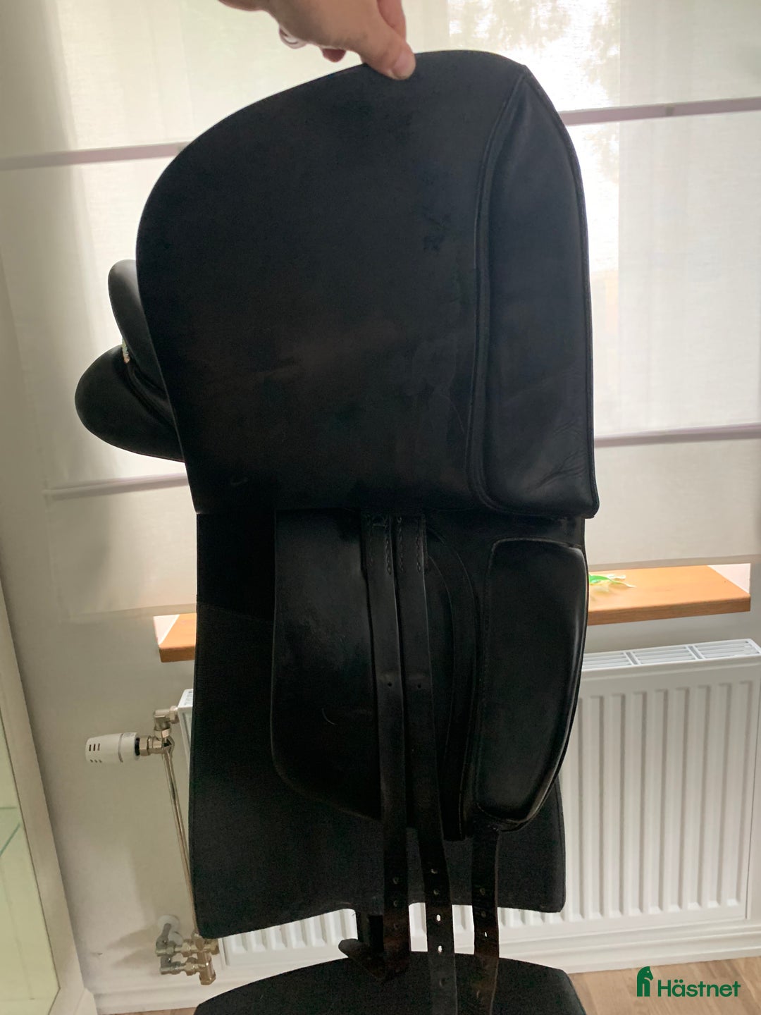 Sadlar hästutrustning till salu: Snygg välskött Karlslund sadel i Vellinge - Annons 2