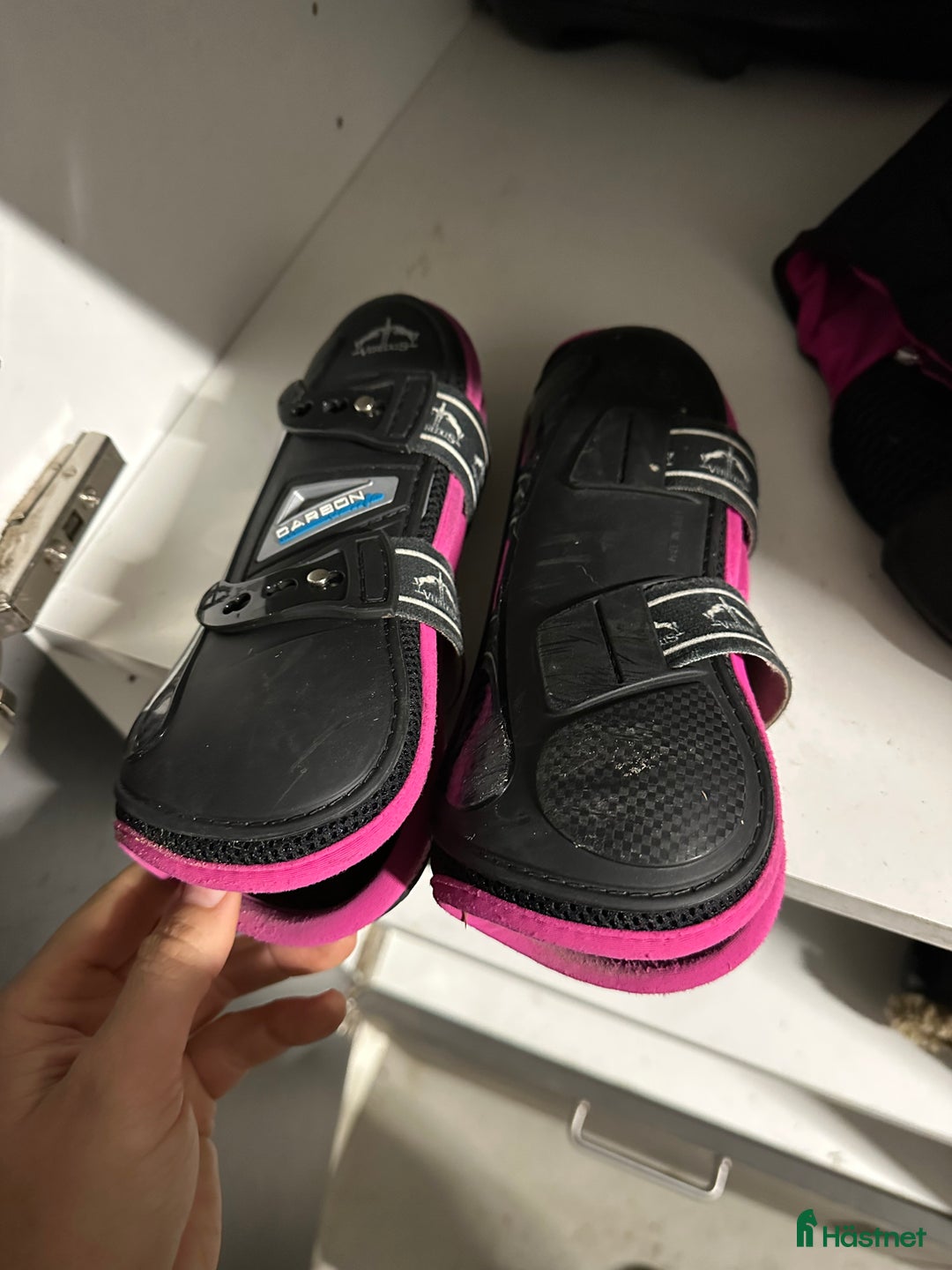 Benskydd hästutrustning till salu: Veredus skydd i Norrtälje - Annons 2