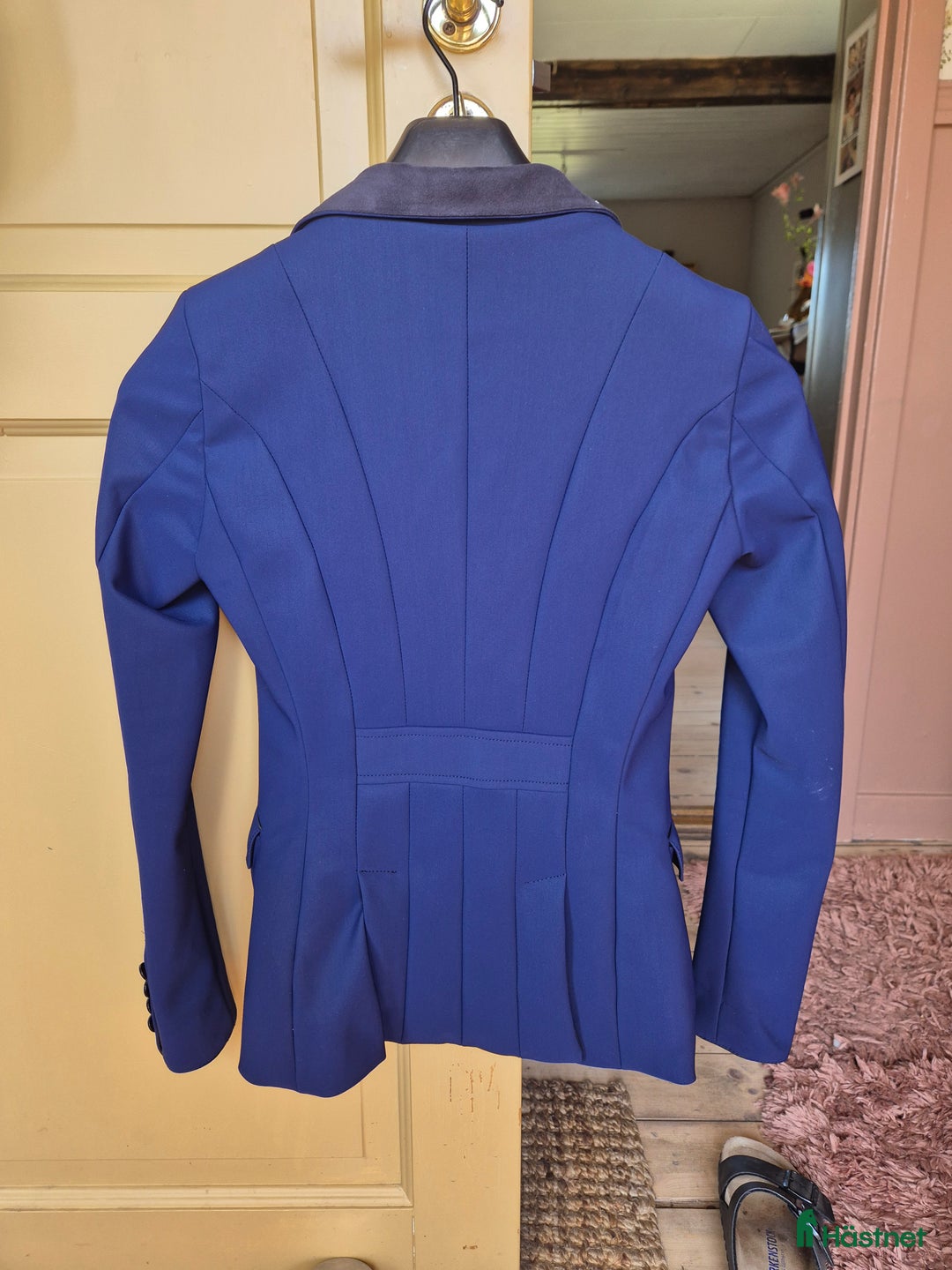 Jackor & Kavajer ryttarutrustning till salu: Toscana kavaj i Sölvesborg - Annons 2