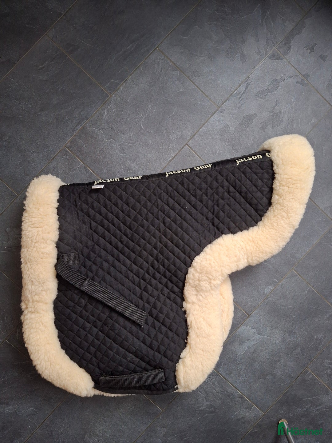 Schabrak & Vojlockar hästutrustning till salu: Fårskinn vojlock. i Orsa - Annons 2