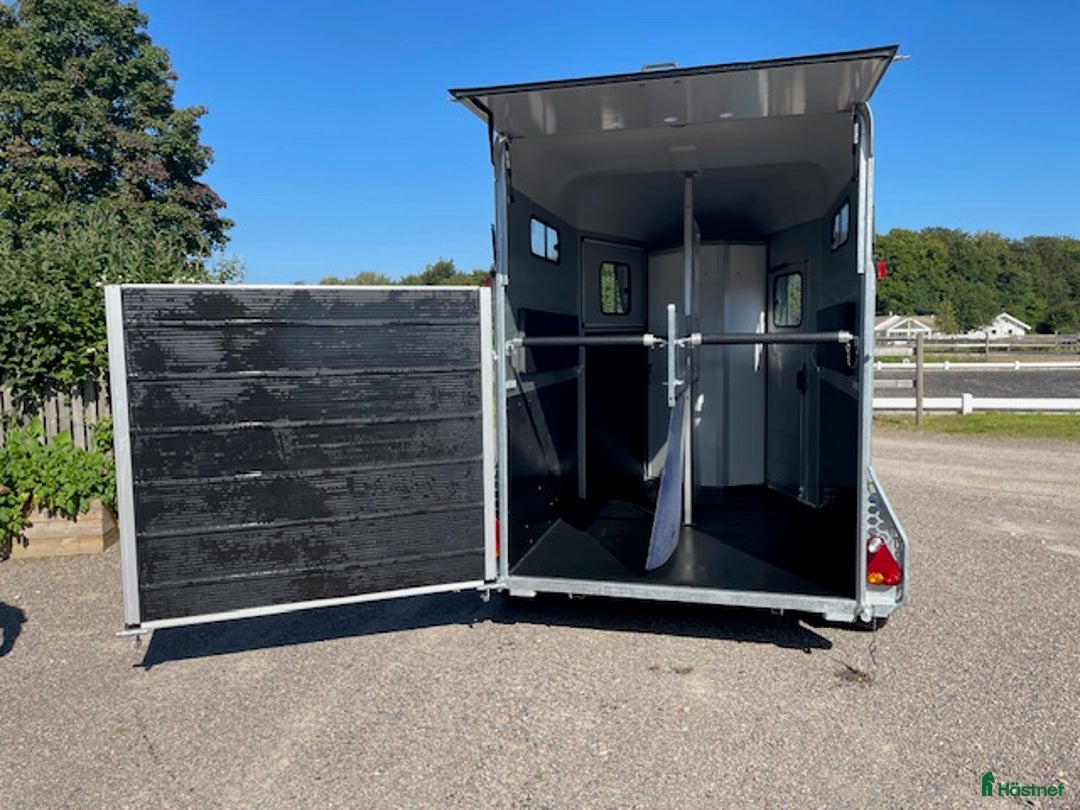 Hästtransporter  fordon & transport till salu: Storsäljaren åter i lager! - Annons 10