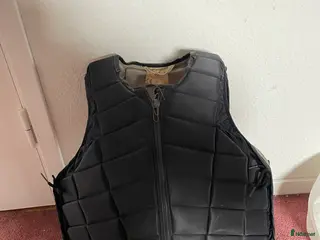 Säkerhetsvästar ryttarutrustning till salu: Säkerhetsväst - Annons 1