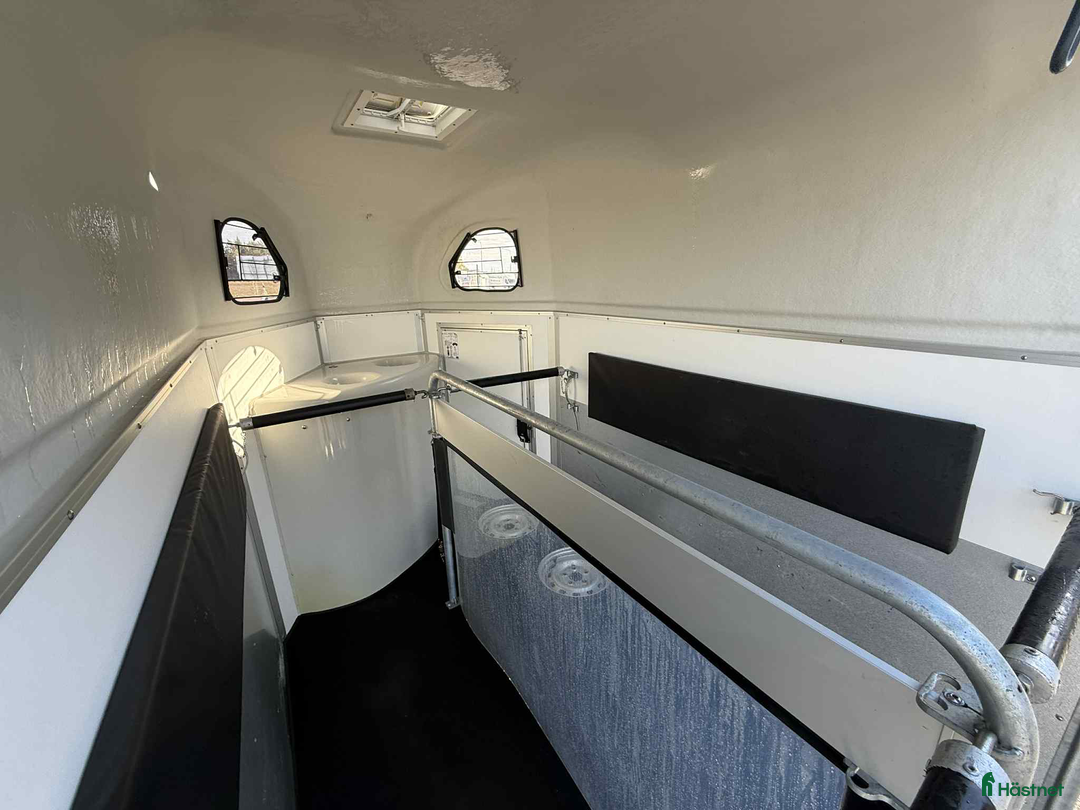 Hästtransporter  fordon & transport till salu: Cheval Liberté Gold nyskick 2022 avdragsgill moms! i Köping - Annons 10