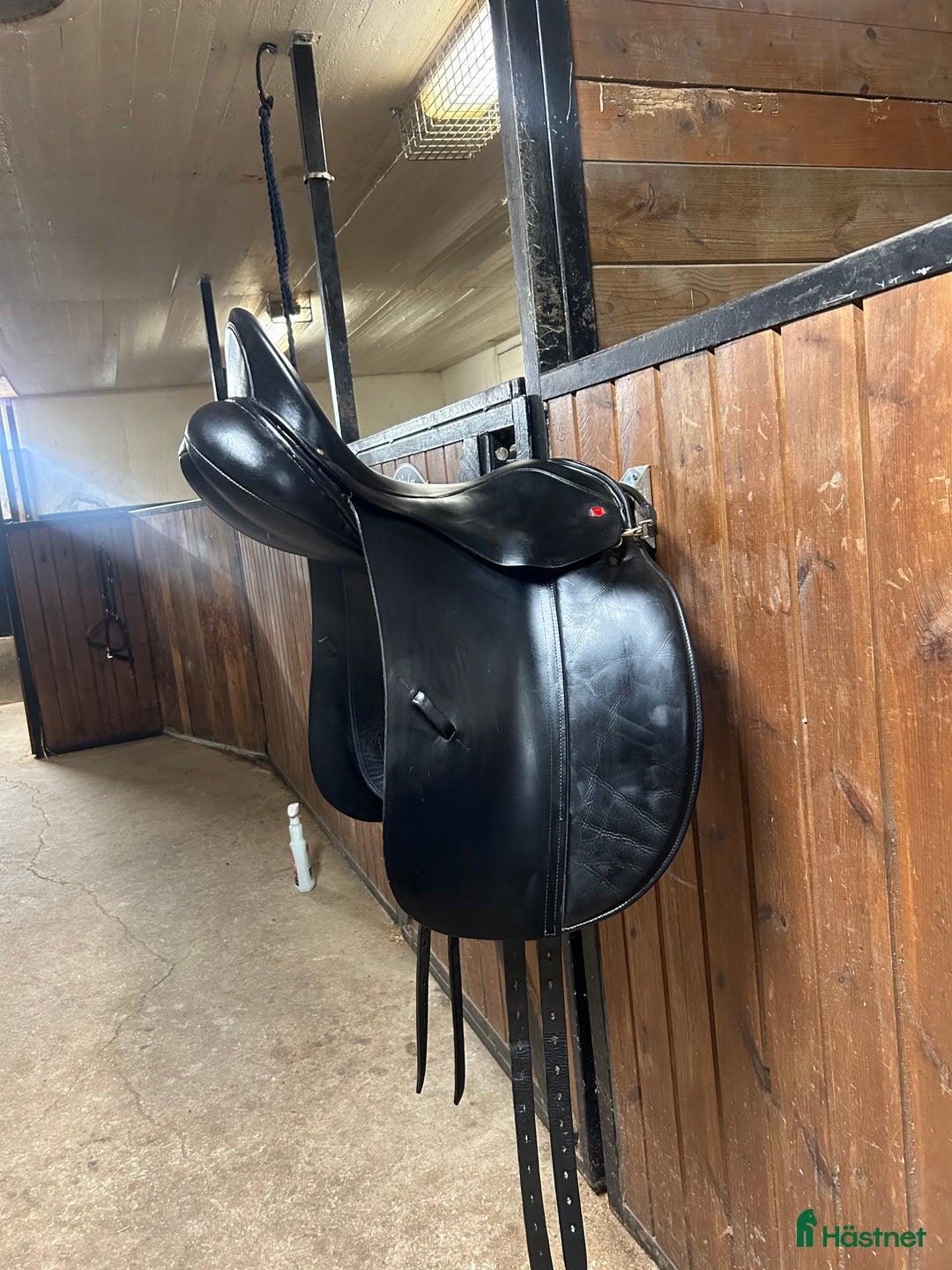 Sadlar hästutrustning till salu: Albion dressyr sadel i Frillesås - Annons 2