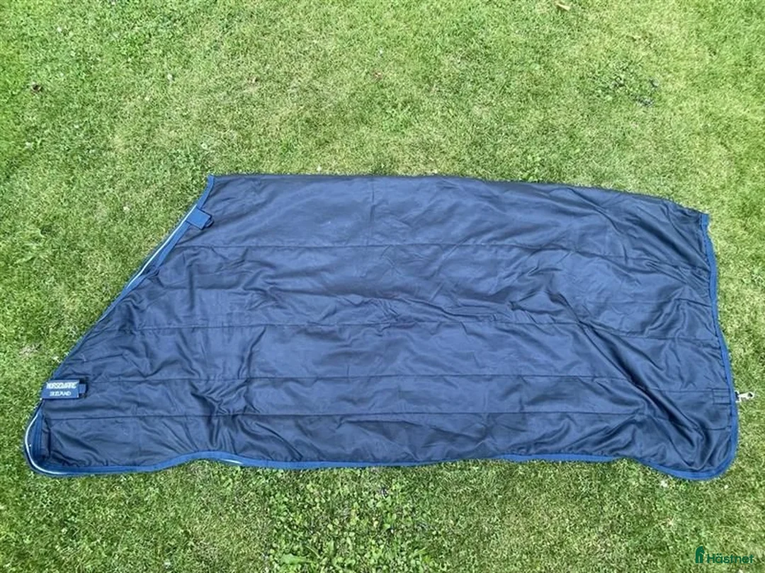 Täcken hästutrustning till salu: Horseware Liner 100 g – 155 cm - Annons 1