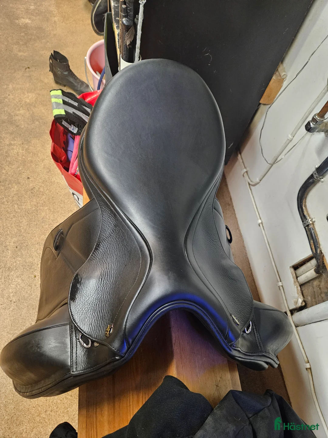 Sadlar hästutrustning till salu: Underbar dressyr sadel i fint skick😊  - Annons 5