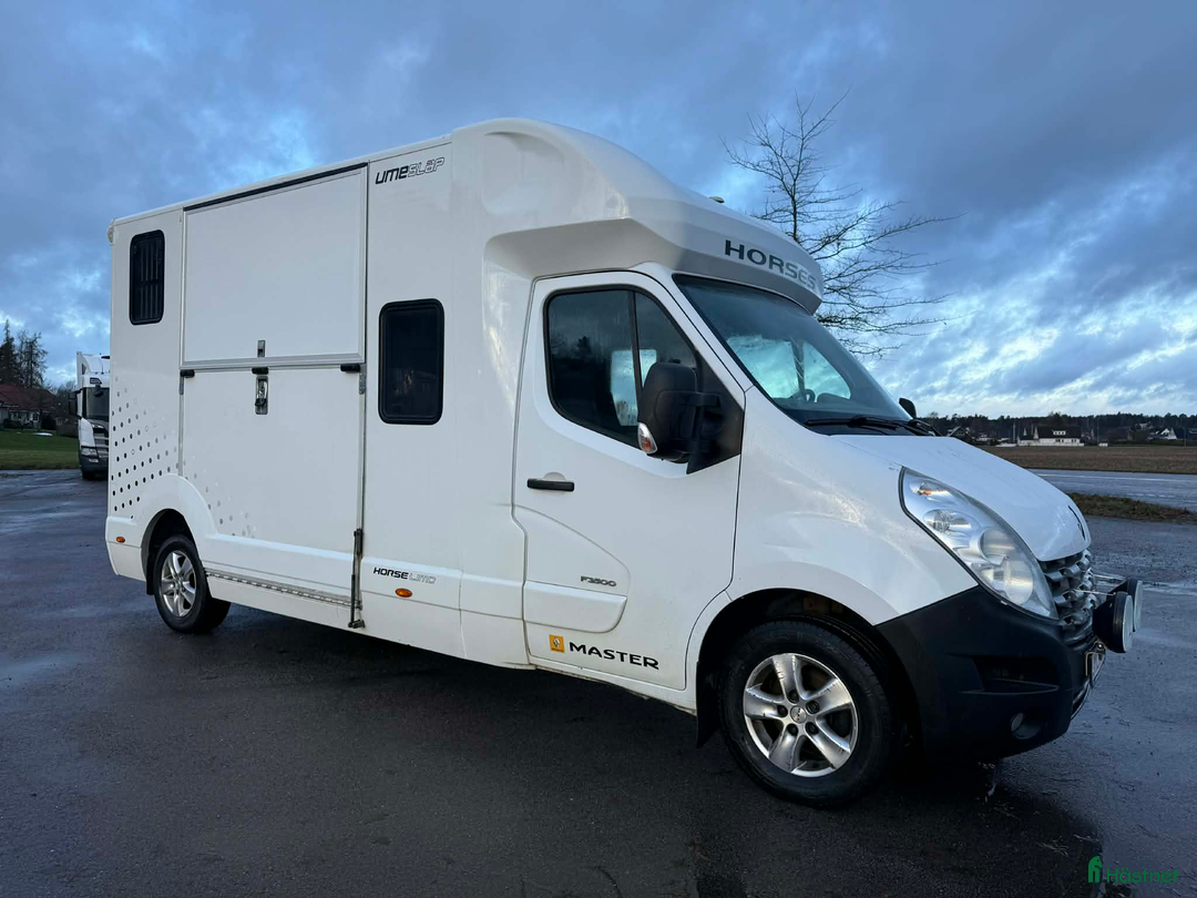 Hästlastbilar  fordon & transport till salu: UMESLÄP HÄSTALSTBIL *LASTVIKT 1100KG* i Köping - Annons 1