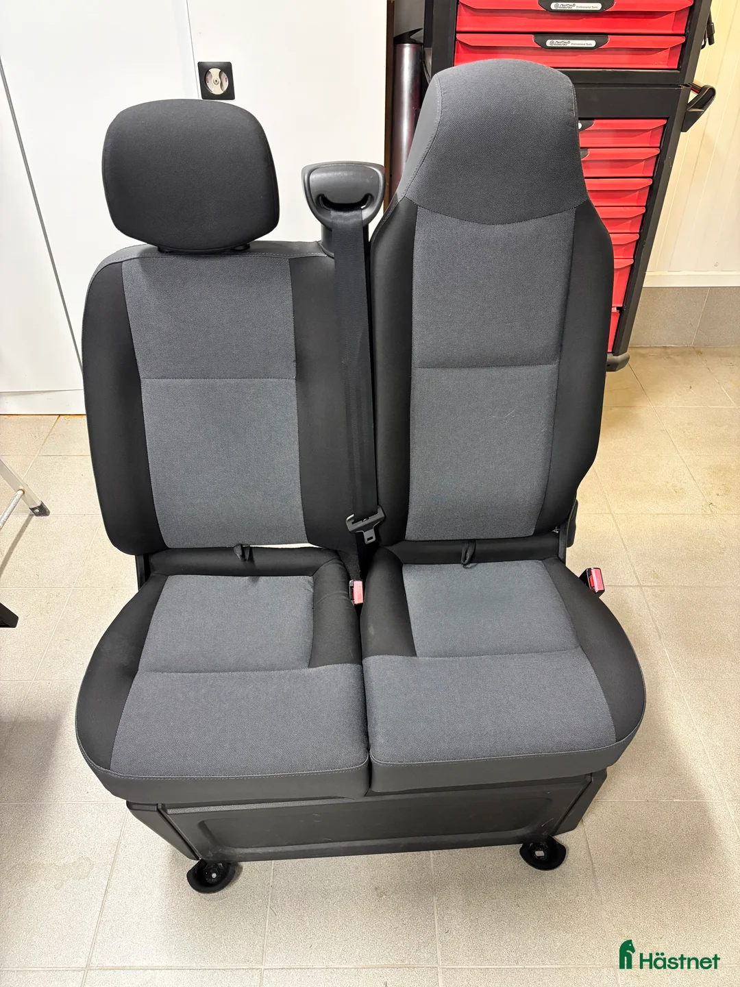 Hästlastbilar  fordon & transport till salu: Dubbelsäte hästlastbil - Annons 1