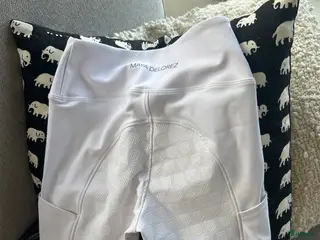 Ridbyxor ryttarutrustning till salu: Maya Delores ridbyxa i nyskick säljes i Jät - Annons 9