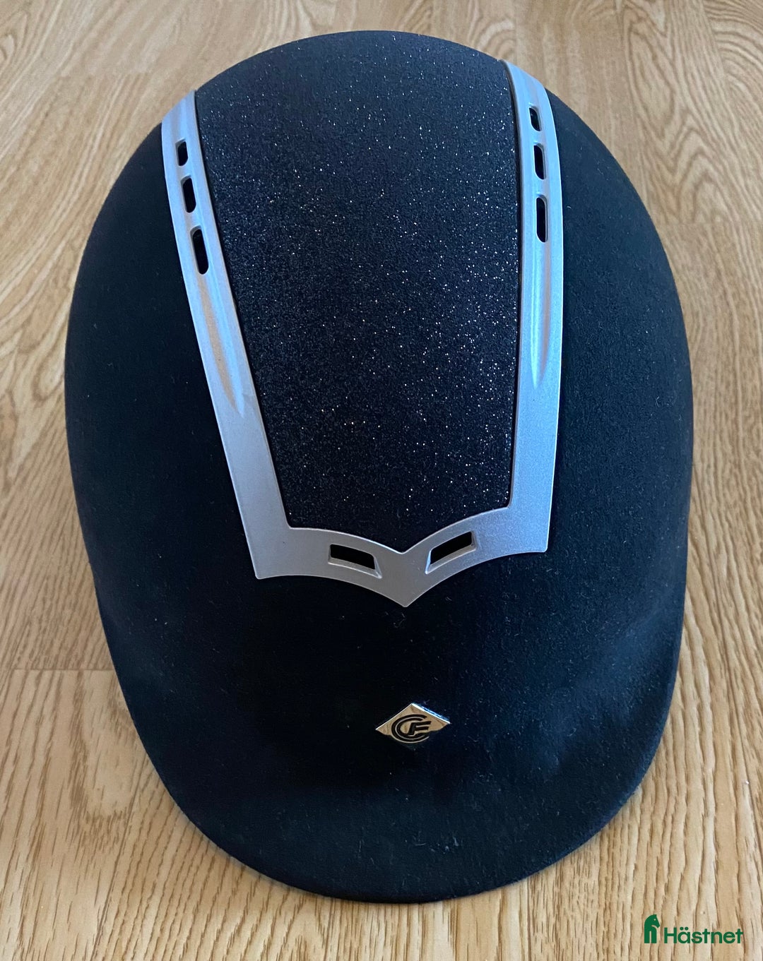 Hjälmar ryttarutrustning till salu: Ridhjäm i Sandviken - Annons 1