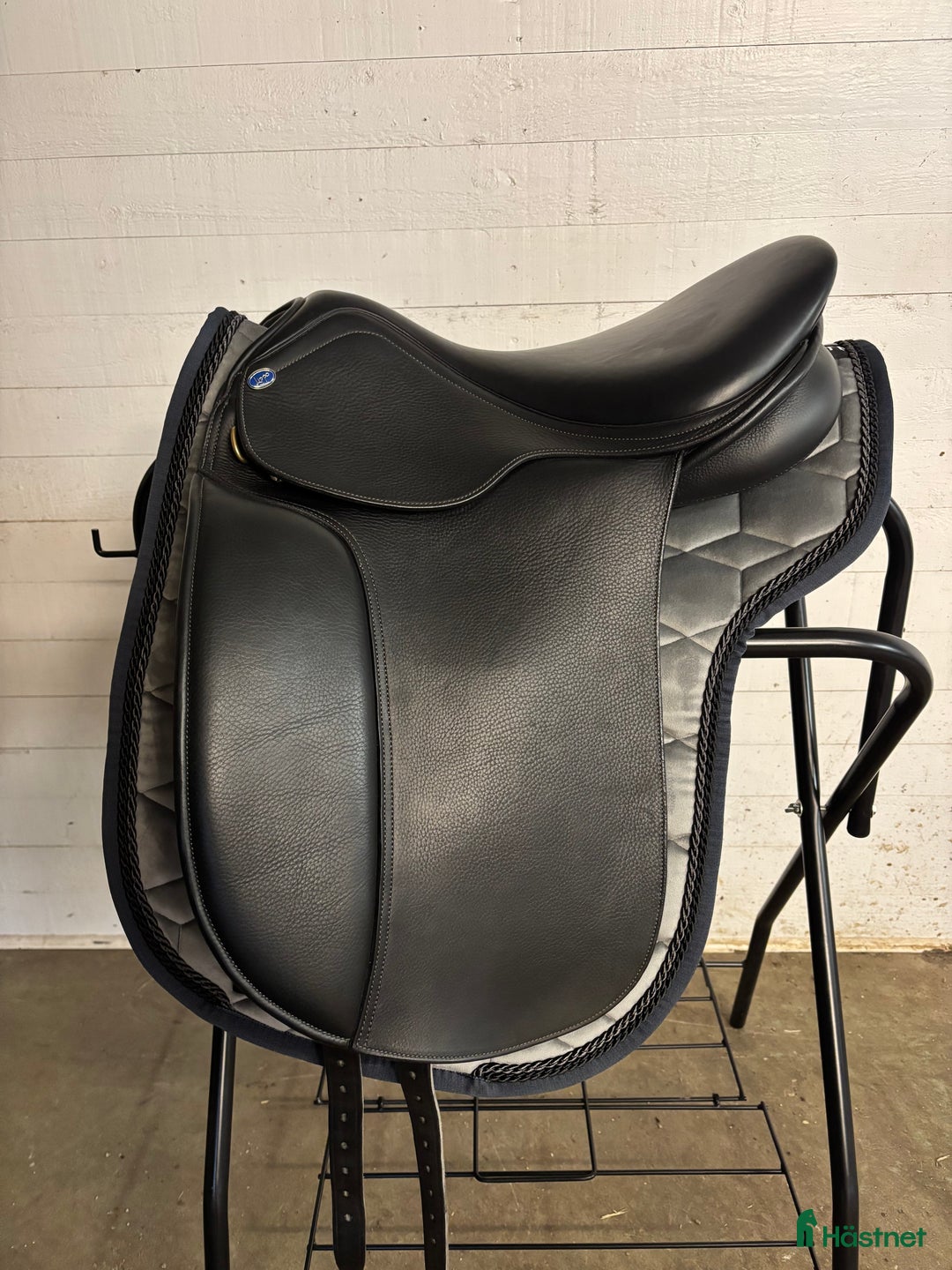 Sadlar hästutrustning till salu: Mängder med sadlar!  i Nossebro - Annons 1