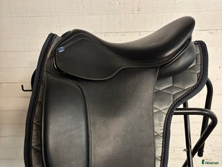 Sadlar hästutrustning till salu: Mängder med sadlar! i Nossebro - Annons 17