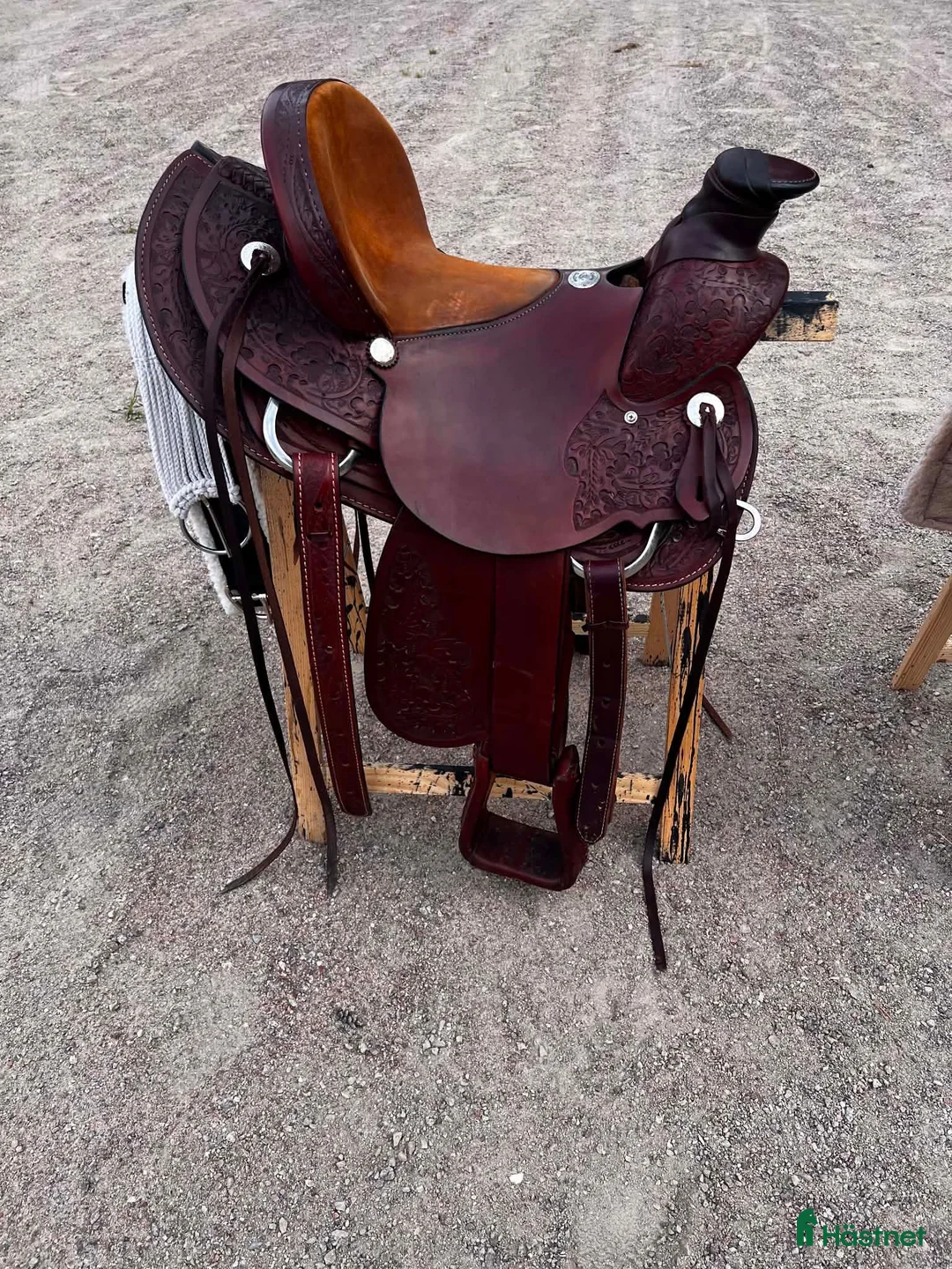 Sadlar hästutrustning till salu: Westernsadel Wade/Roping 17" - Rocking Saddlery - Annons 15