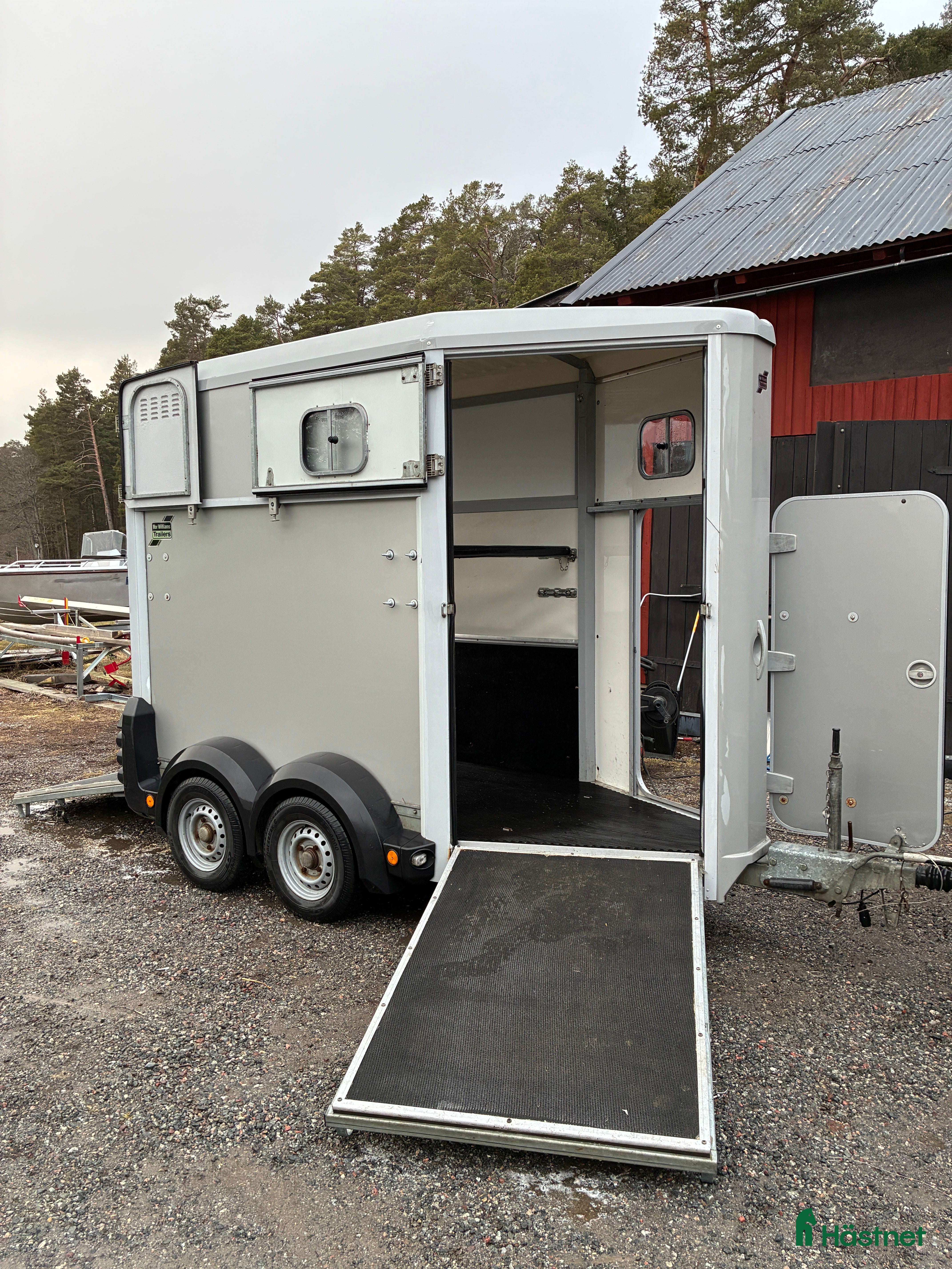 Hästtransporter  fordon & transport till salu: I for Williams hb403r - Annons 9