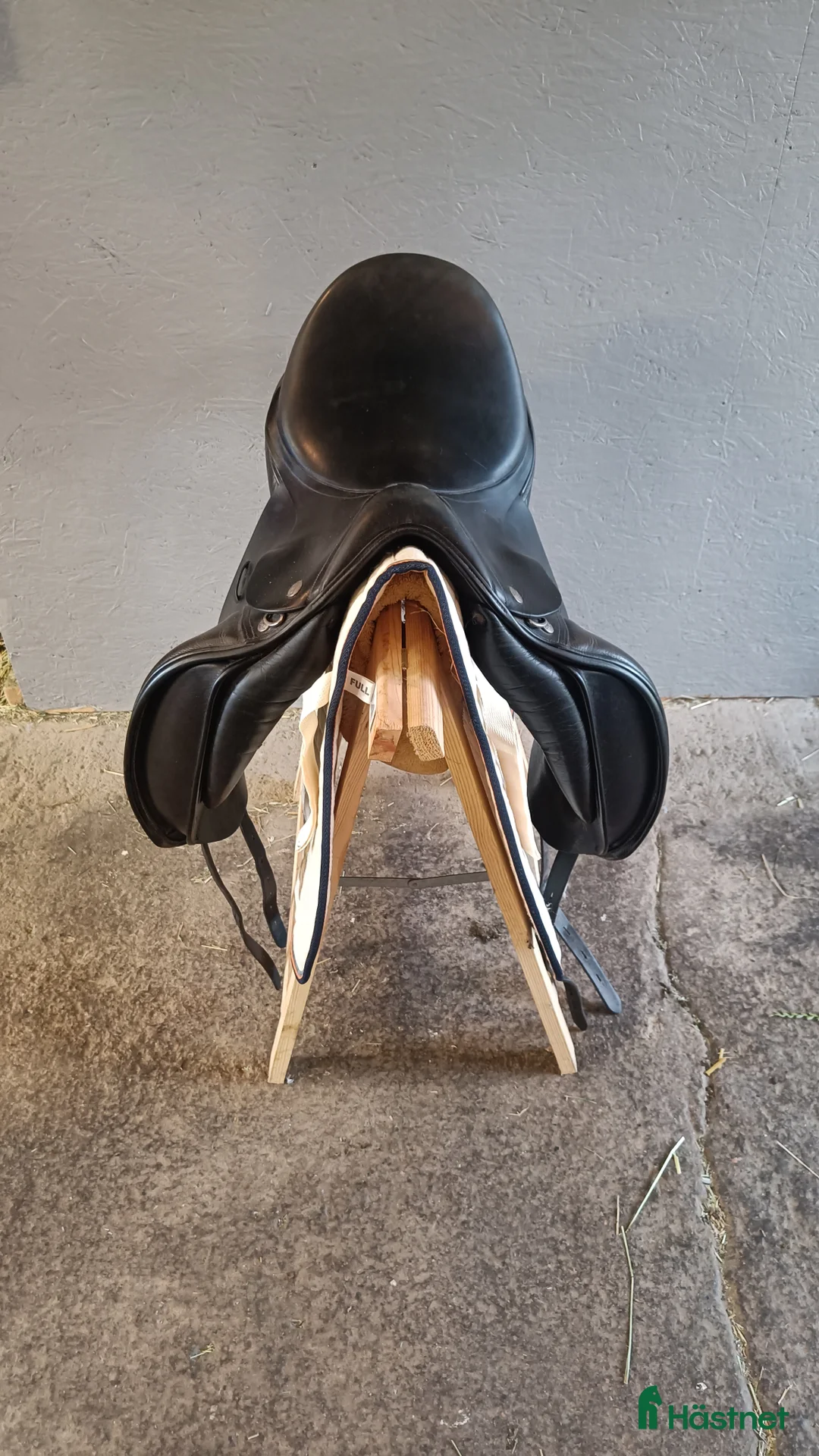 Sadlar hästutrustning till salu: Dressyrsadel Jaguar xkc  - Annons 3