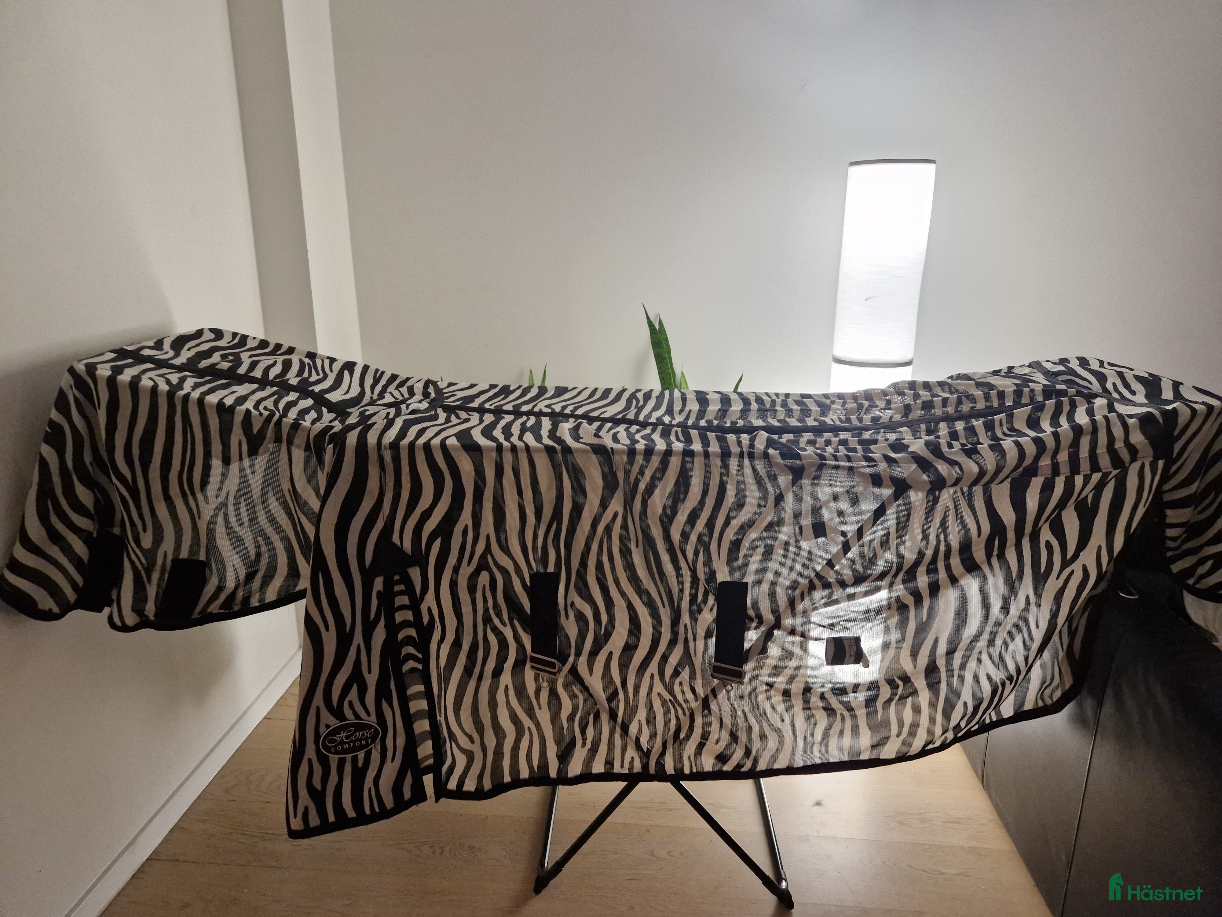 Täcken hästutrustning till salu: Ländtäcke och Flugtäcke  i Johanneshov - Annons 10