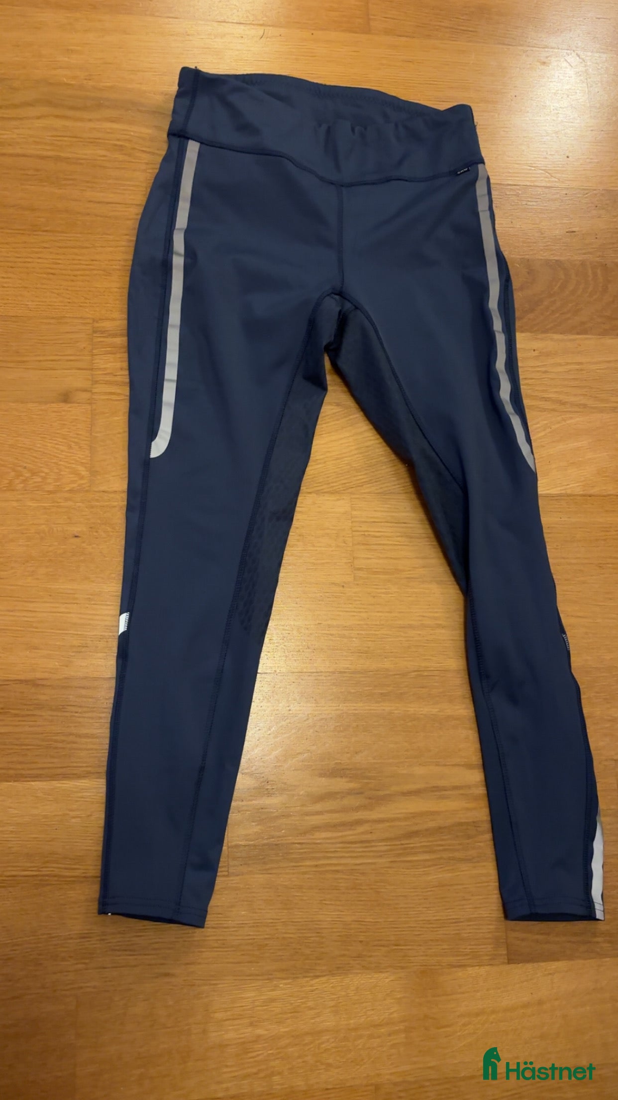 Ridbyxor ryttarutrustning till salu: Marinblåa ridbyxor  i Bjuv - Annons 4