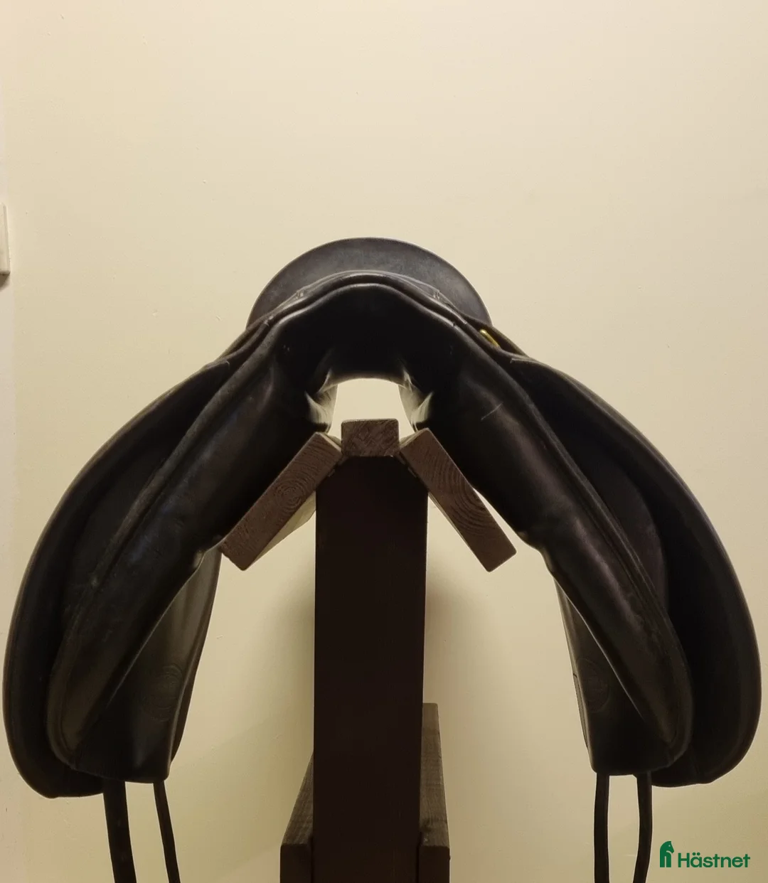 Sadlar hästutrustning till salu: Ullstoppad Bates Caprilli  i Allerum - Annons 2