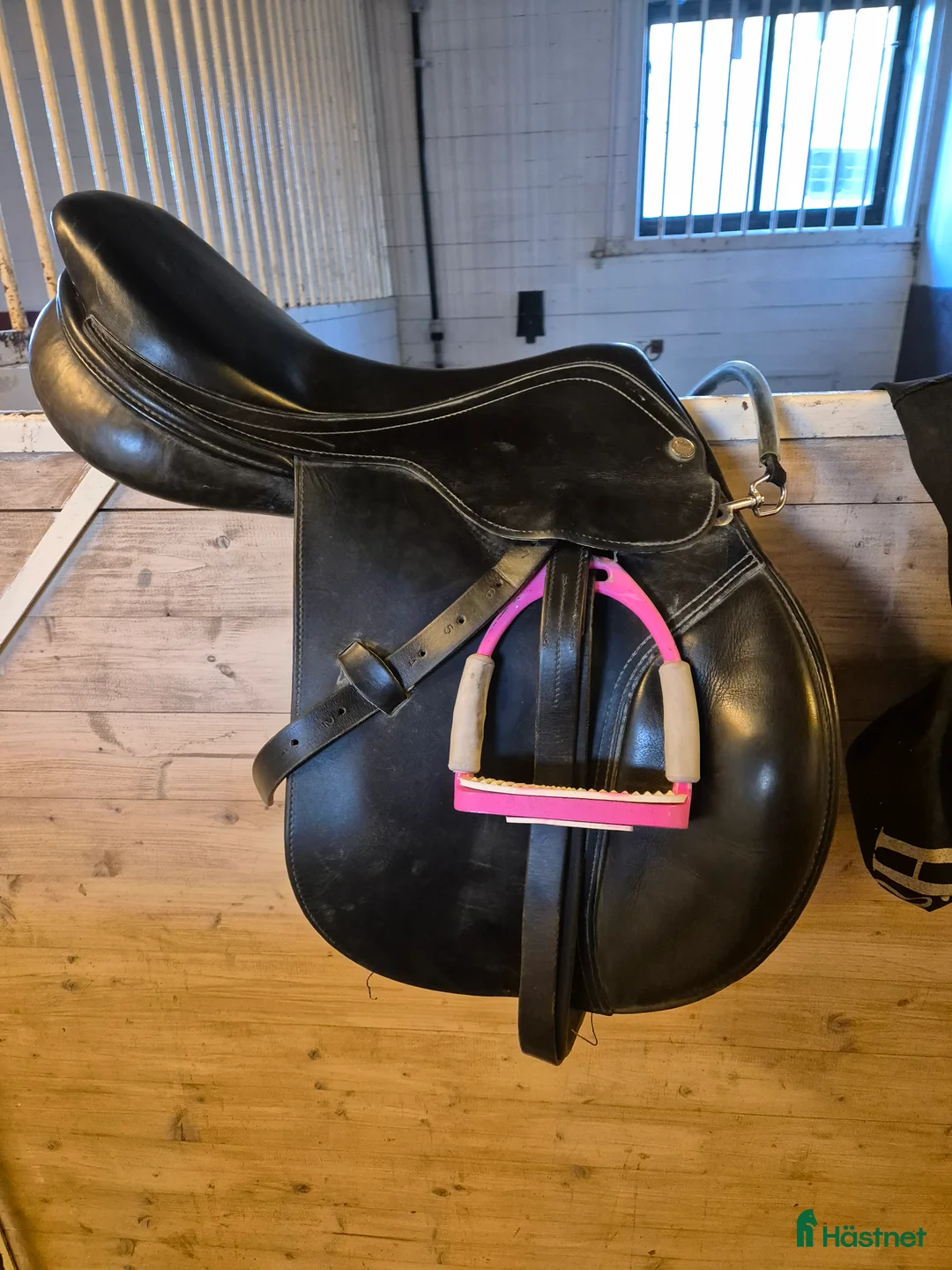 Sadlar hästutrustning till salu: Begagnad Princeville sadel  i Lyckeby - Annons 3