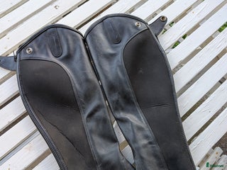Övrig Ryttarutrustning ryttarutrustning till salu: Chaps CRW i Kvänum - Annons 1