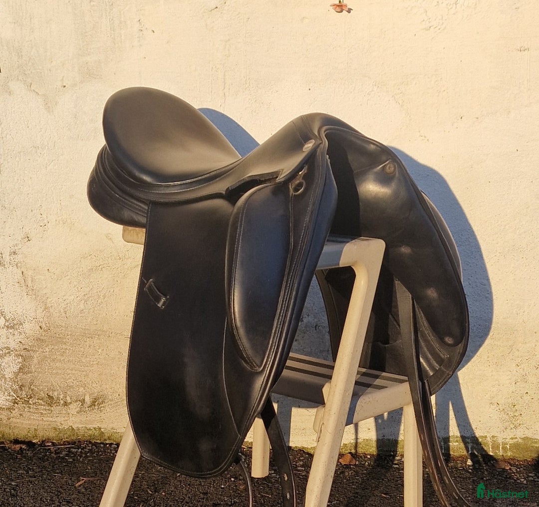 Sadlar hästutrustning till salu: Erreplus Vittoria i Matfors - Annons 3