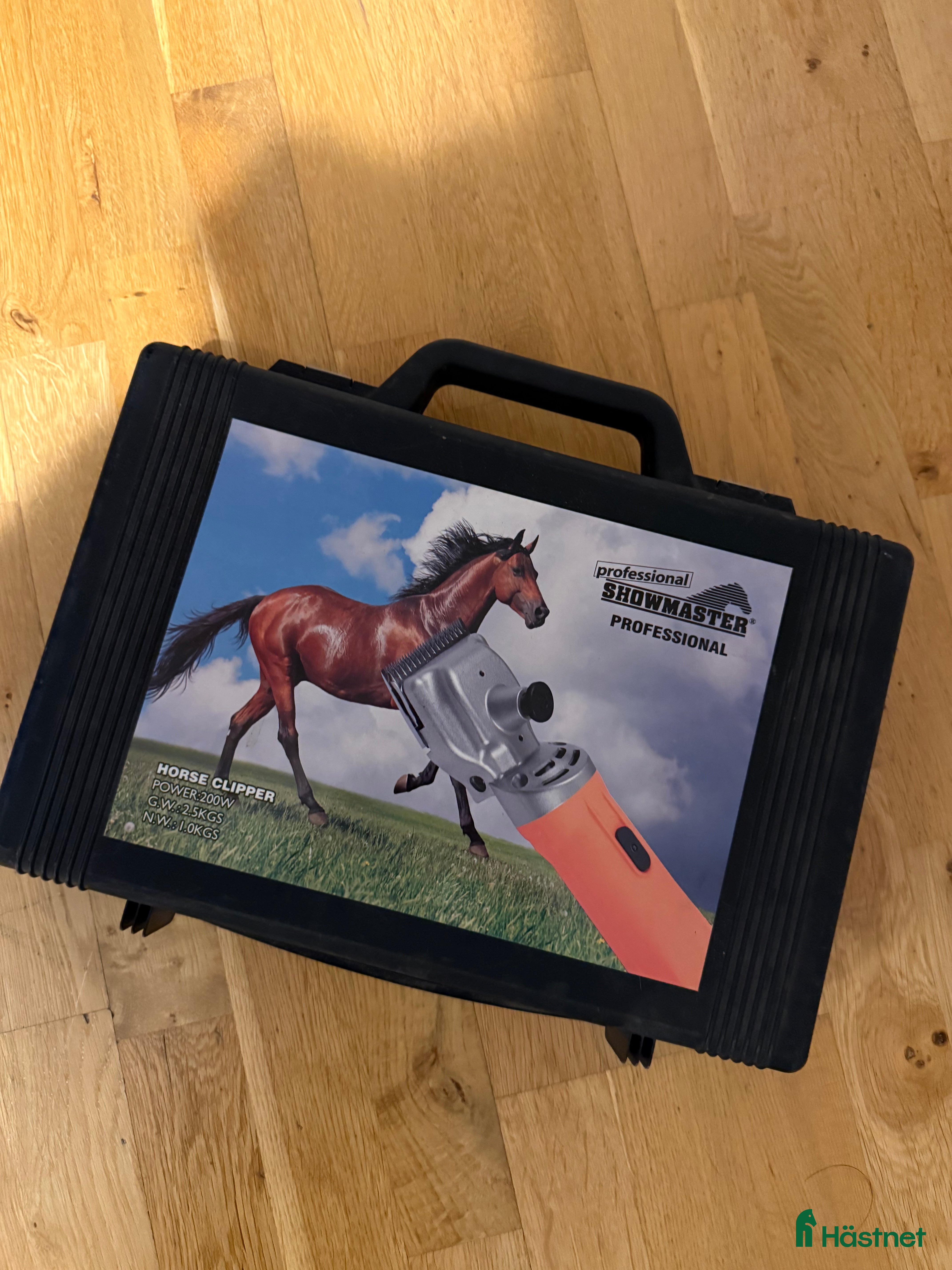 Övrig Hästutrustning hästutrustning Vill din häst bli av med all vinterpäls? i Strömstad - Annons 4