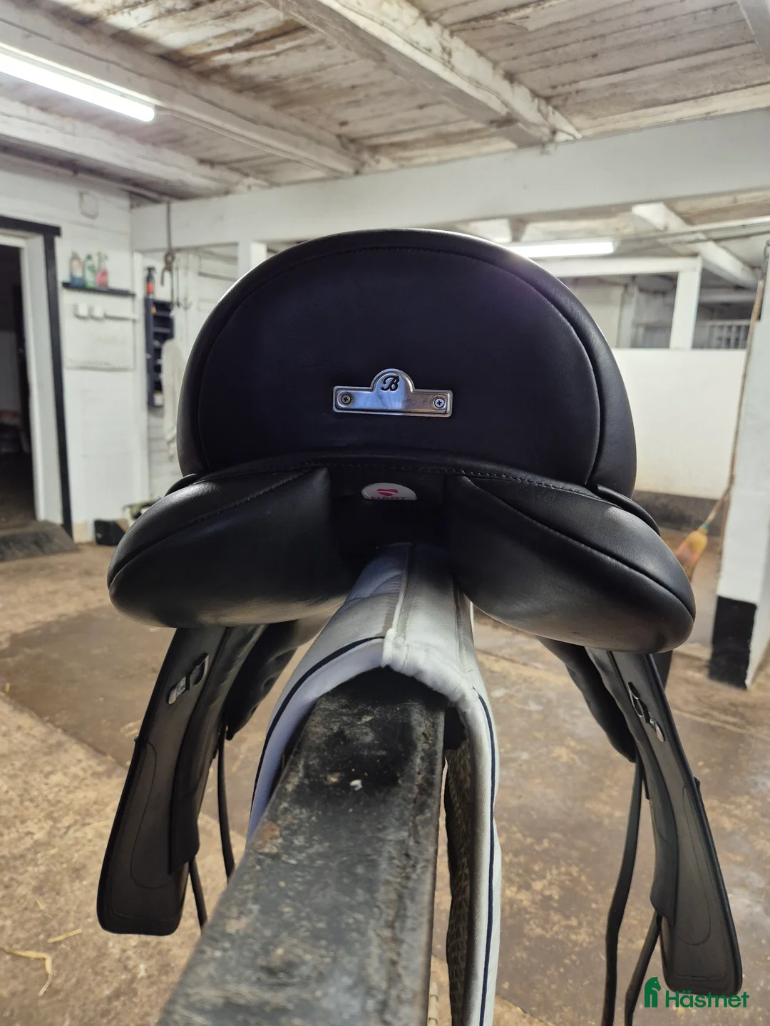 Sadlar hästutrustning till salu: Mycket fin Bates Artiste till salu! - Annons 5