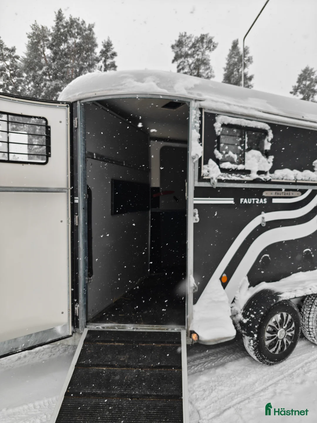 Hästtransporter  fordon & transport till salu: Fransk premium transport Fautras Oblic+2 i Kumla - Annons 16