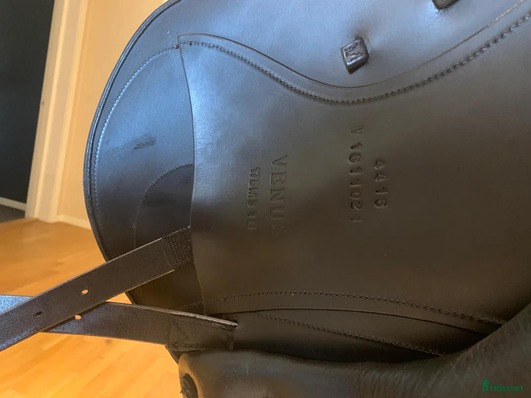 Sadlar hästutrustning till salu: Superfin Ordo Venus 17,5 - Annons 2