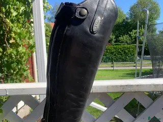 Ridstövlar ryttarutrustning till salu: Crw ridstövlar i Hälleforsnäs - Annons 3