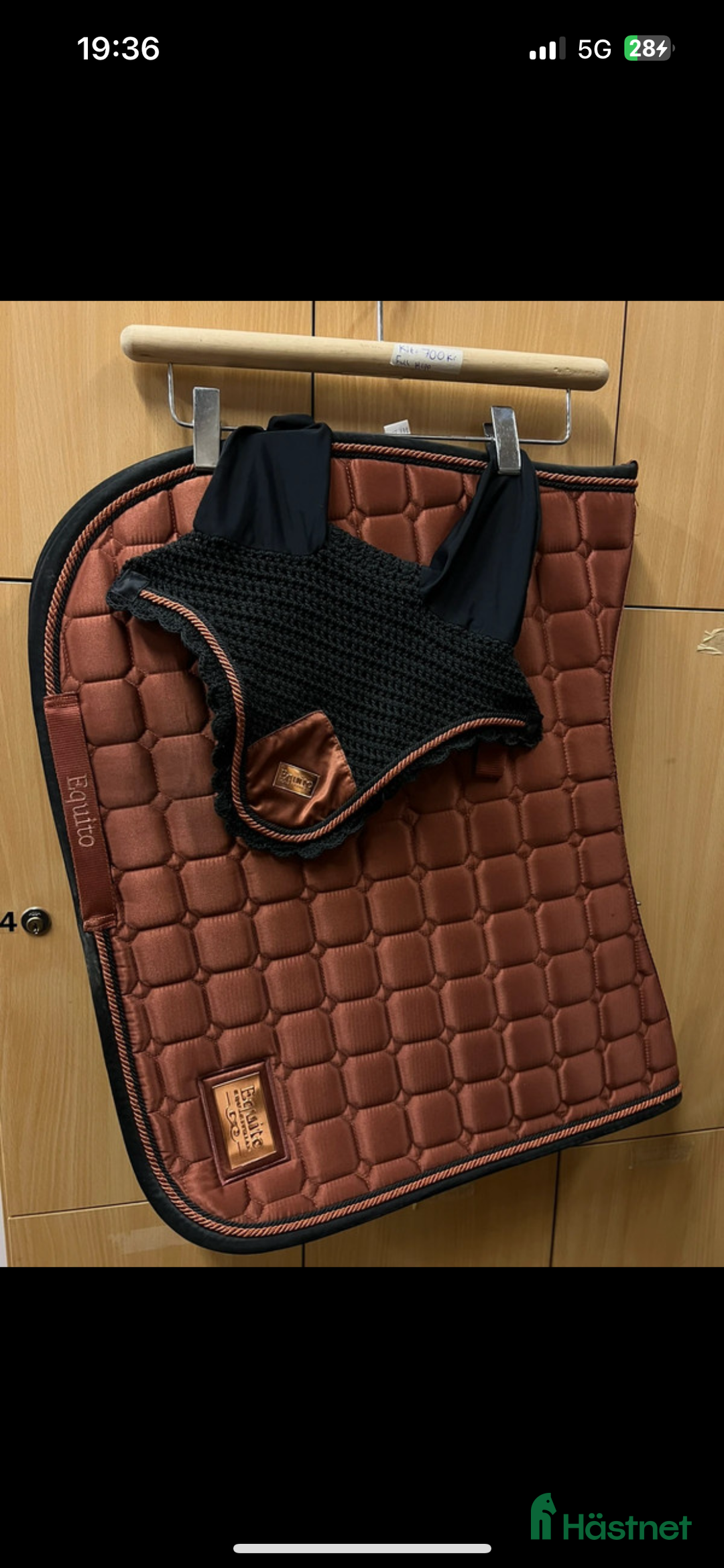 Schabrak & Vojlockar hästutrustning till salu: Equito schabrak och huva Stl full hopp ny skick i Älvkarleby - Annons 1