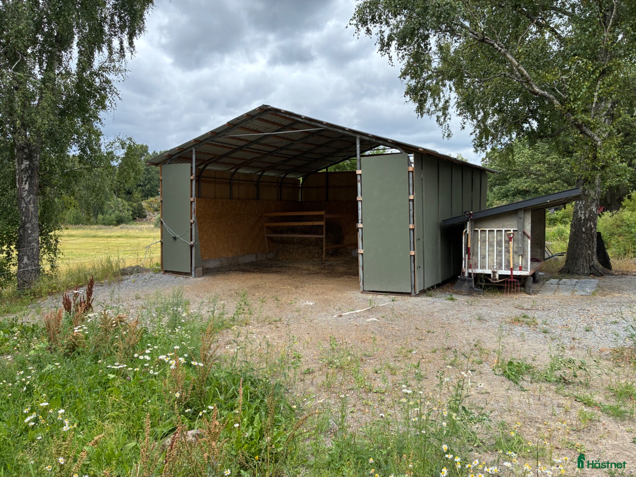  stallplats Lösdrift för ponny utanför Märsta  - Annons 3